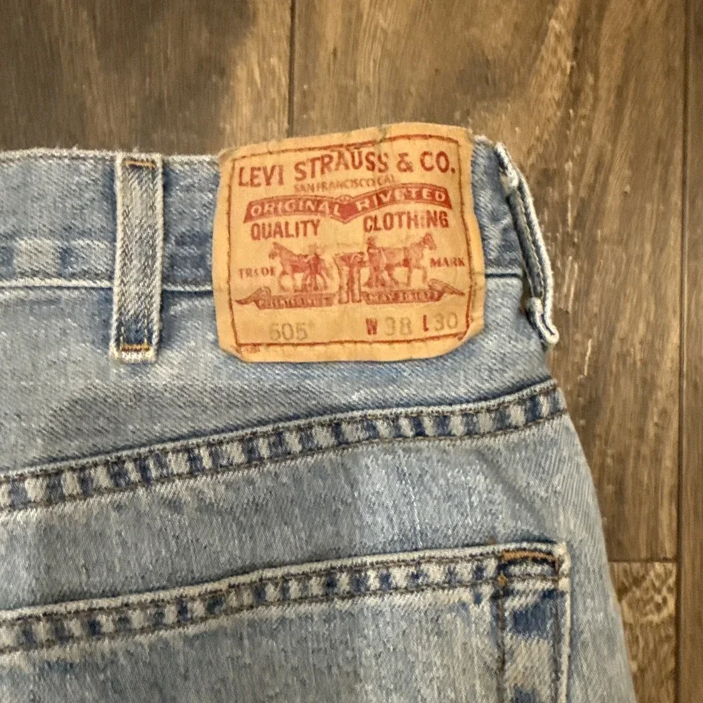 Levis used good
